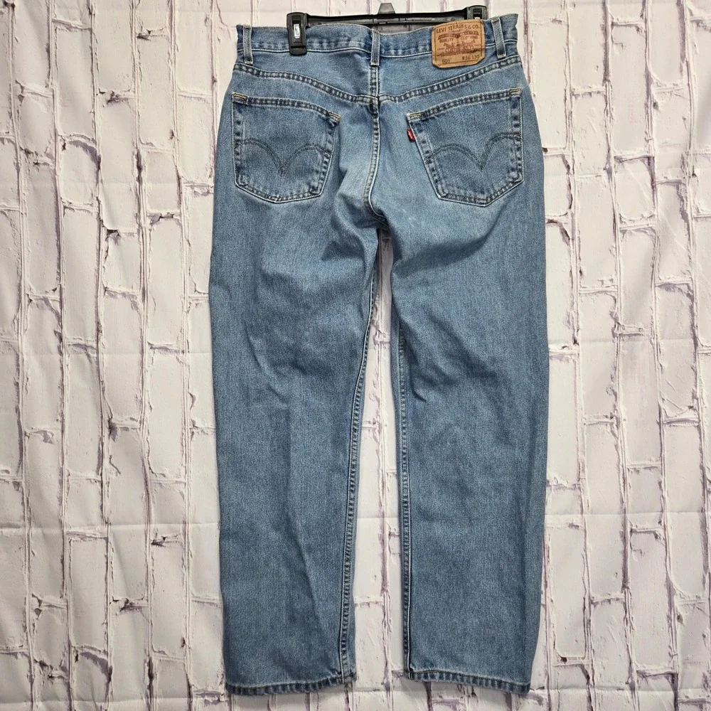 Levis 505 Regular Fit Jeans Mens 36x30 Light Wash Blue Denim Made in USA Vintage